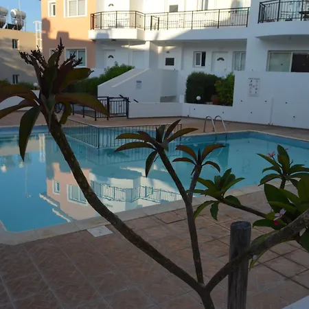 Nea Grove * Paphos